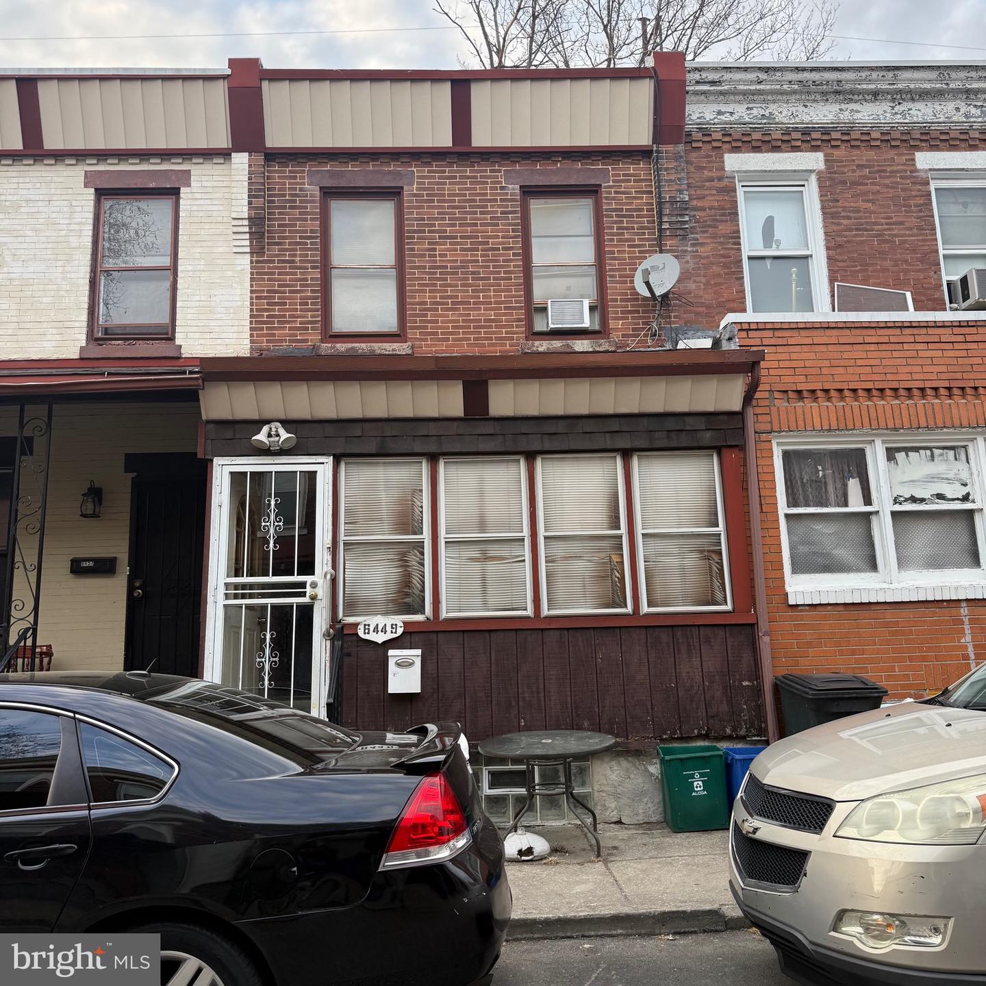 6449 Glenmore Ave Property Photo 1