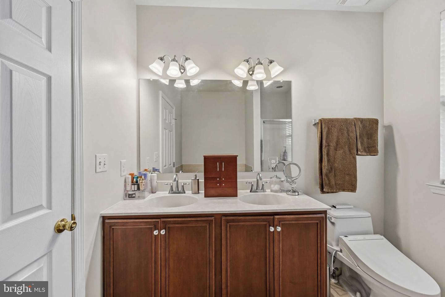 2015-00 Capri Dr Property Photo 28