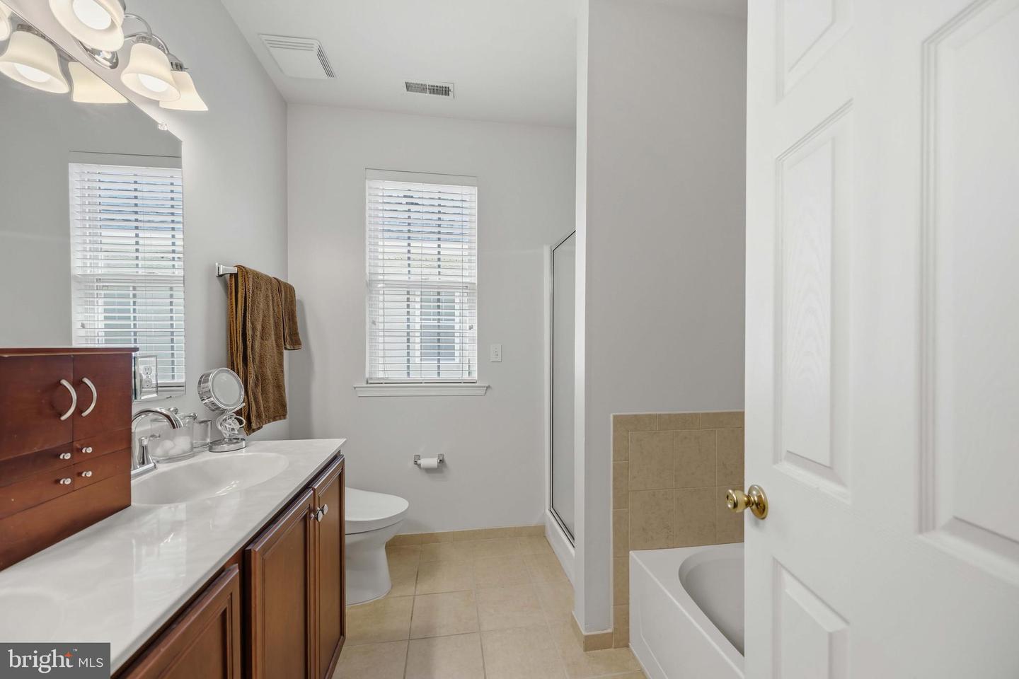 2015-00 Capri Dr Property Photo 29
