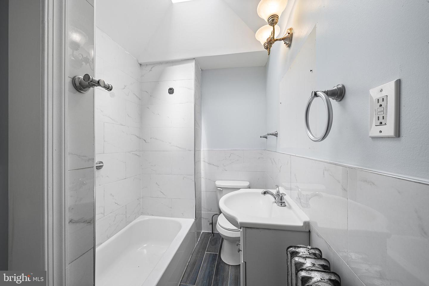 5904 Colgate St Property Photo 17