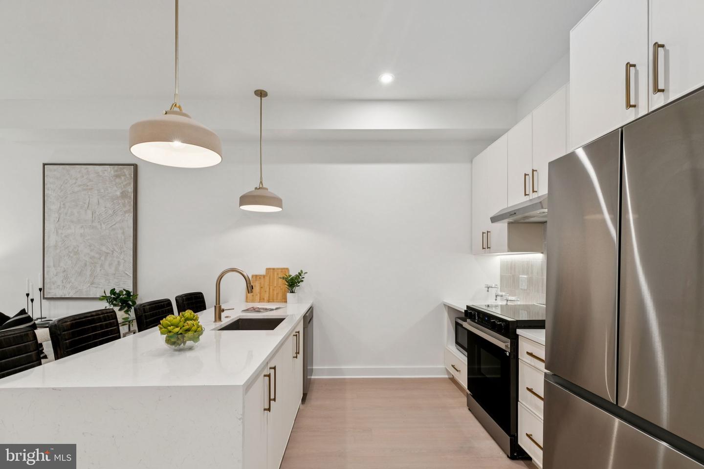 20-30 W Allens Ln #410 Property Photo 10