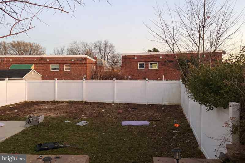 7817 Lorna Dr Property Photo 8