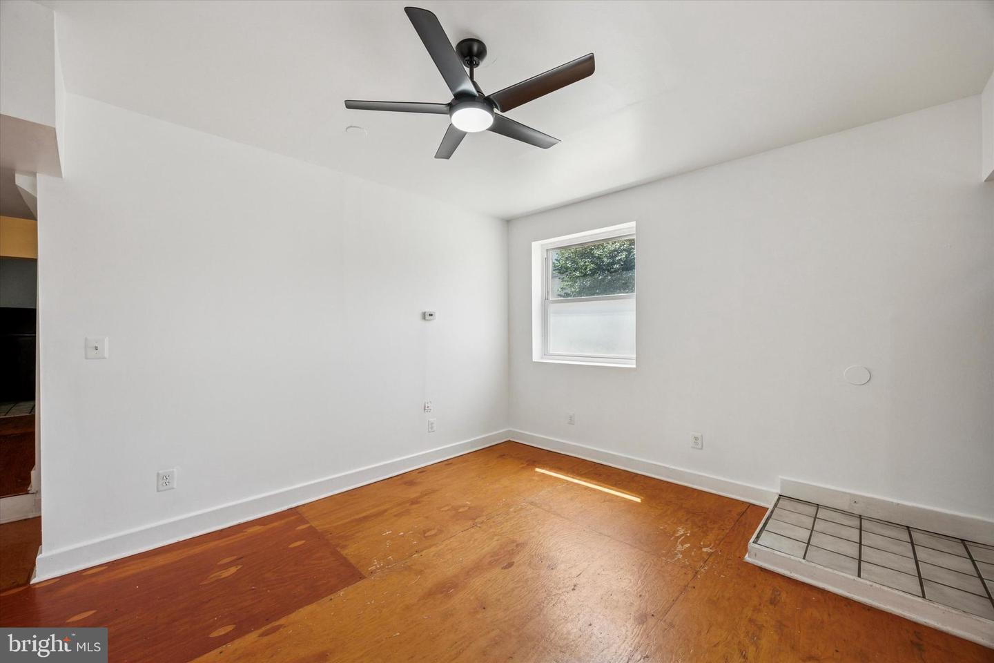 1235 E Berks St Property Photo 3