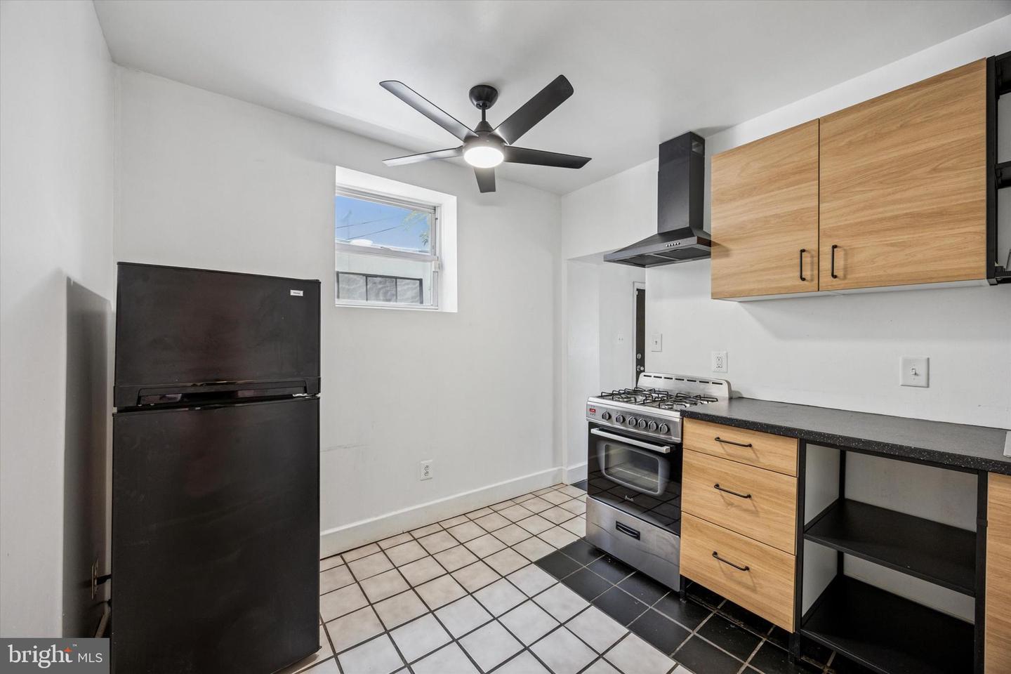 1235 E Berks St Property Photo 12