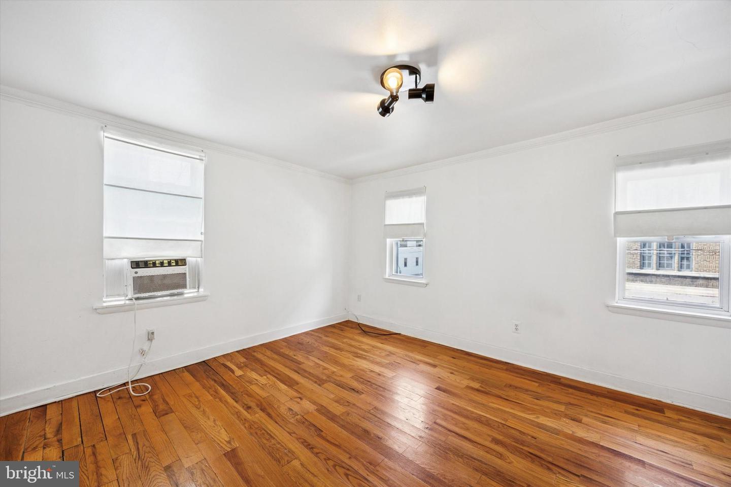 1235 E Berks St Property Photo 20