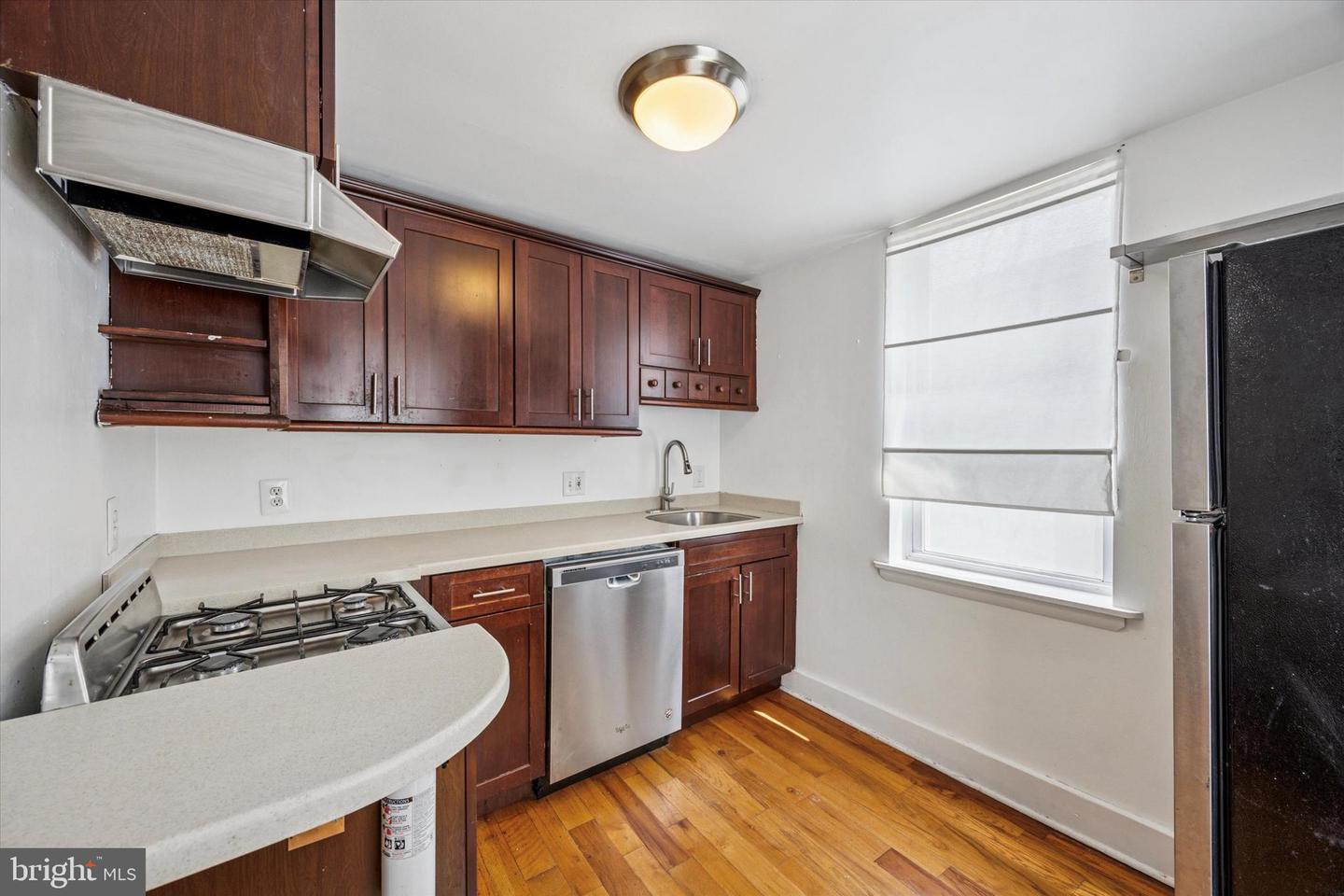 1235 E Berks St Property Photo 28