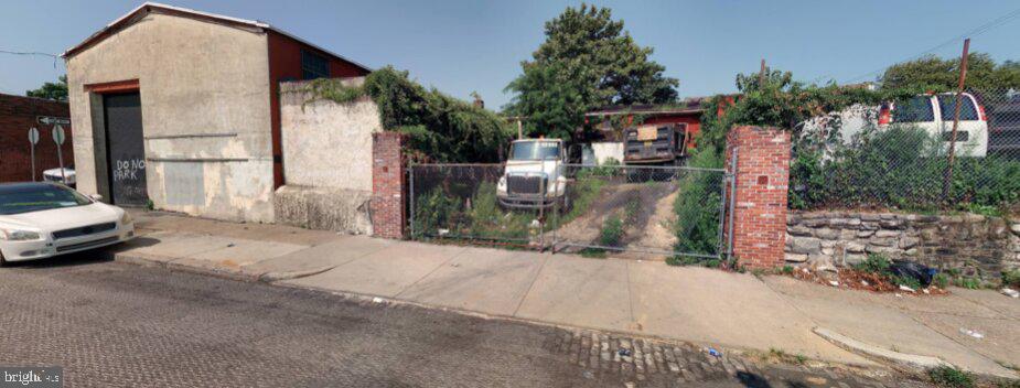3236-98 N 19th St Property Photo 5