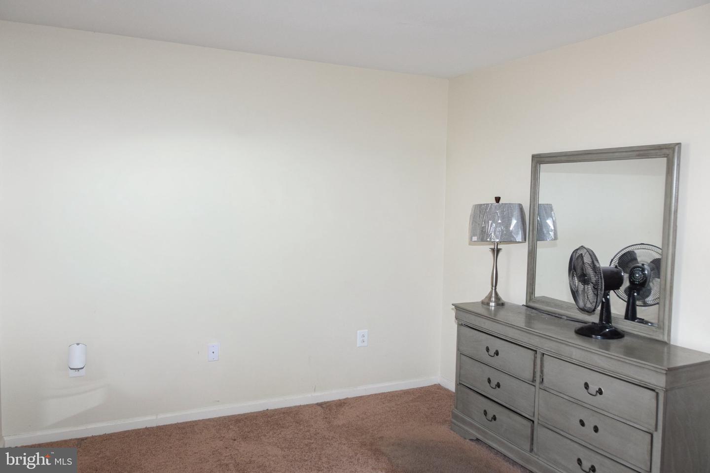 4619 Parrish St Property Photo 13