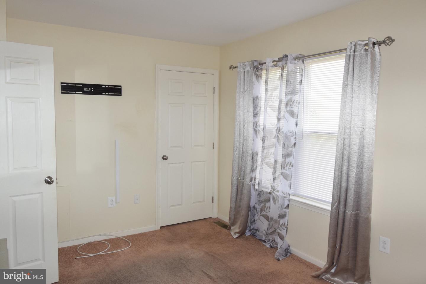 4619 Parrish St Property Photo 14