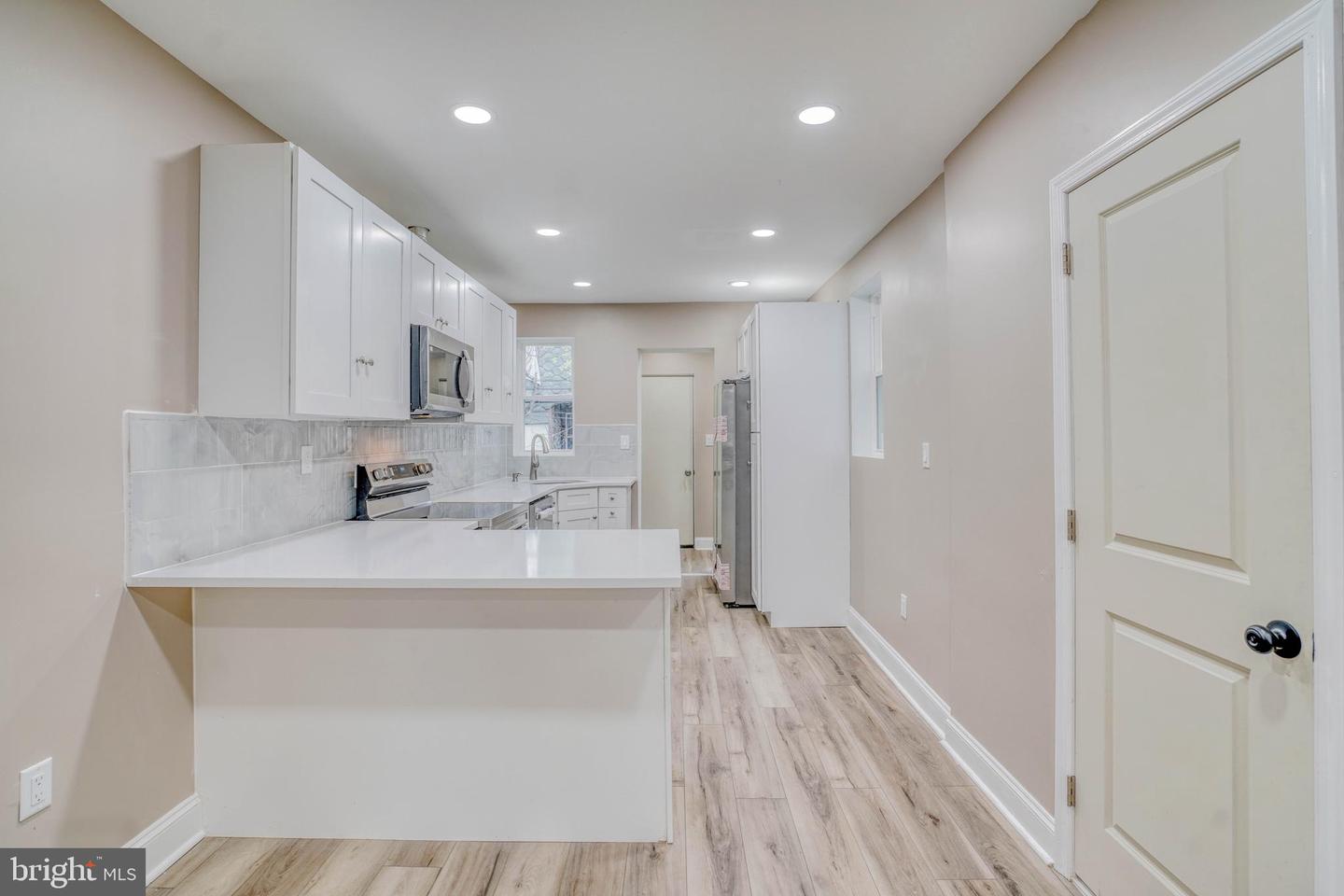 246 Rubicam St Property Photo 13
