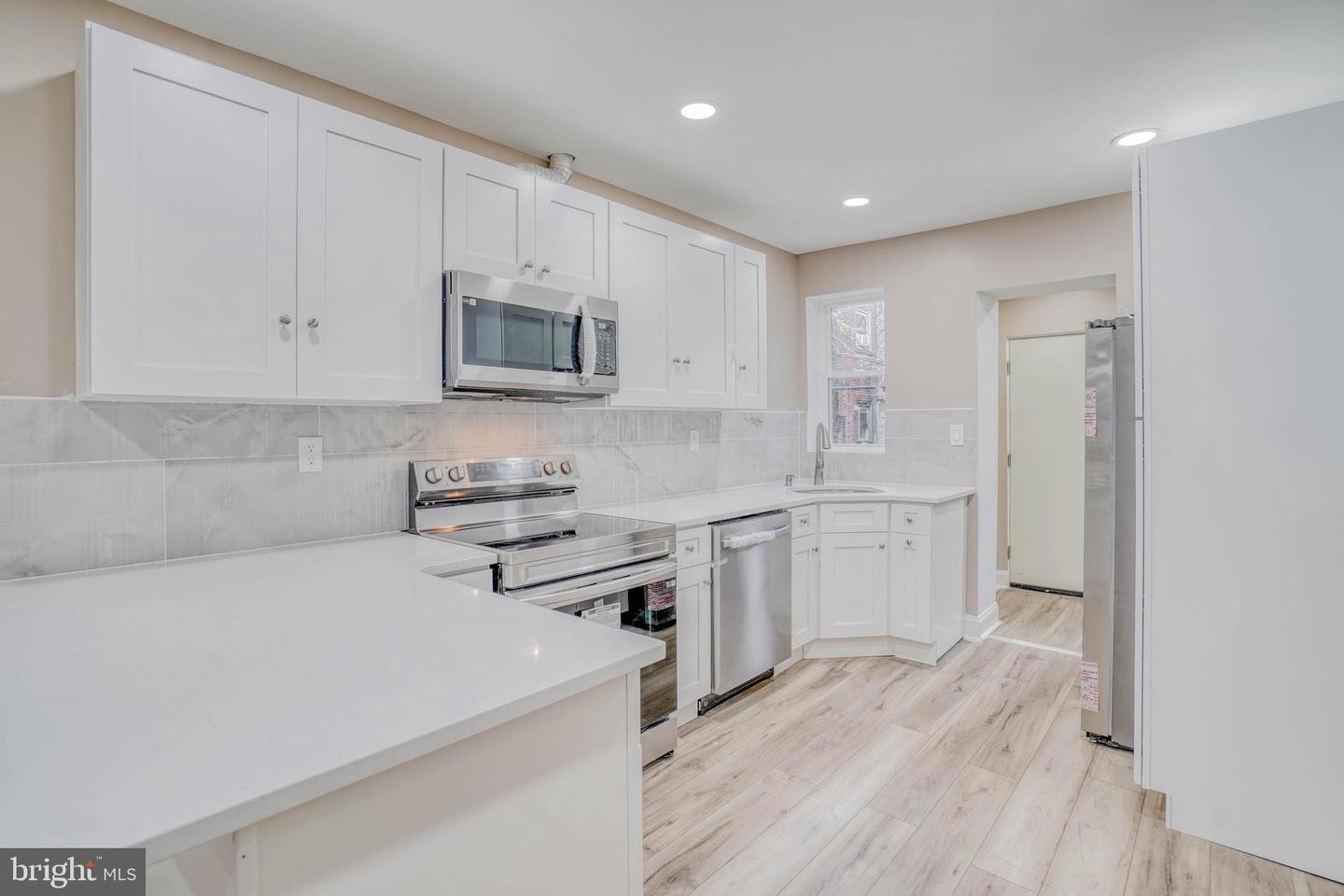 246 Rubicam St Property Photo 16
