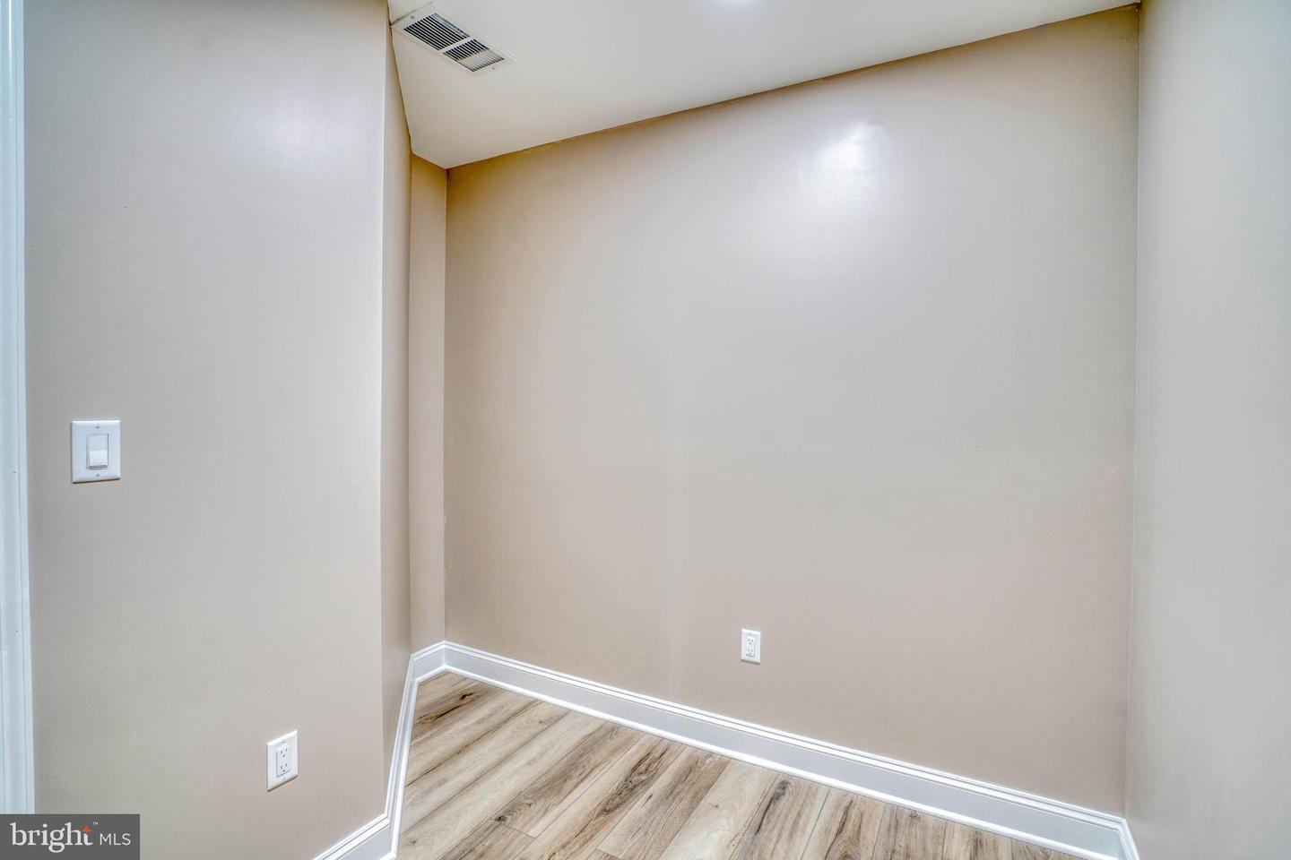 246 Rubicam St Property Photo 33