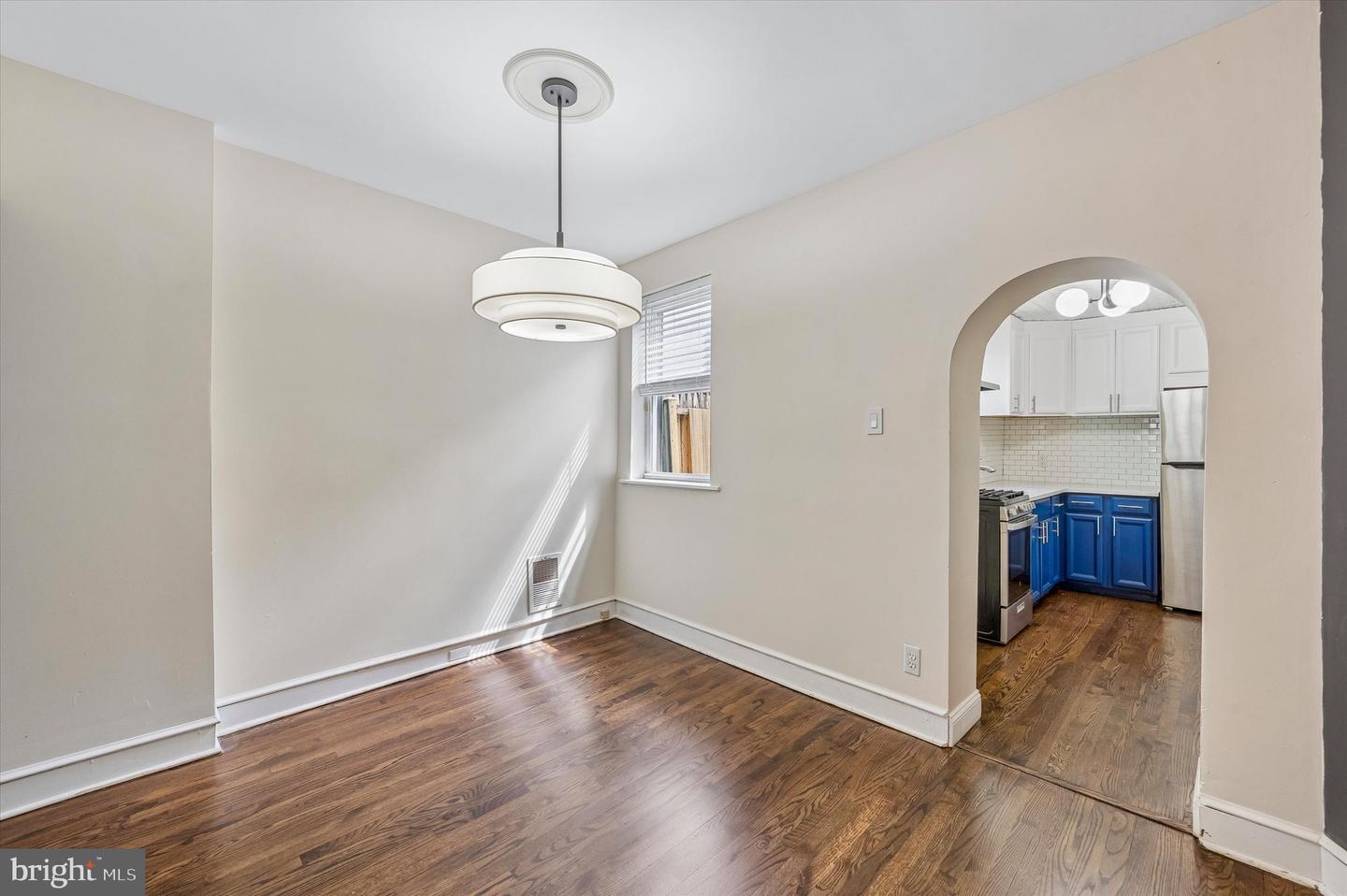 2531 Webb St Property Photo 5
