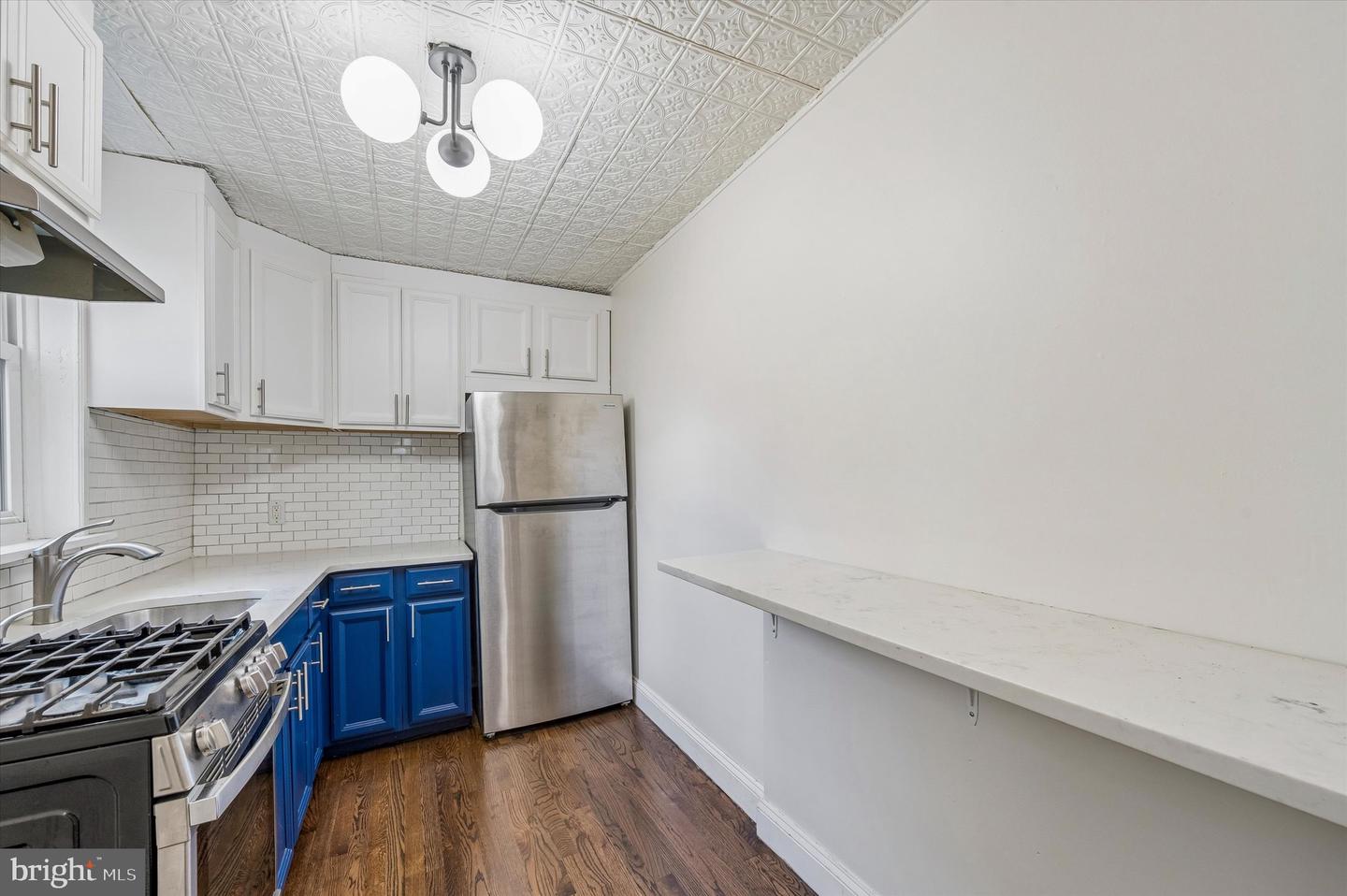 2531 Webb St Property Photo 9