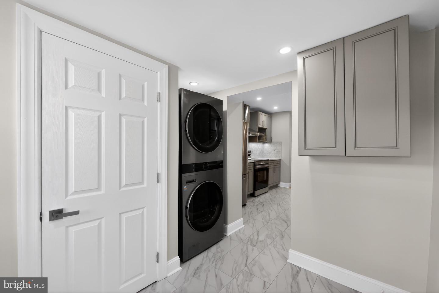 2303 Saint Albans St Property Photo 14