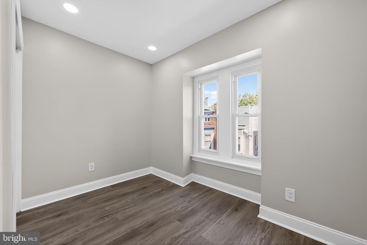 2303 Saint Albans St Property Photo 22
