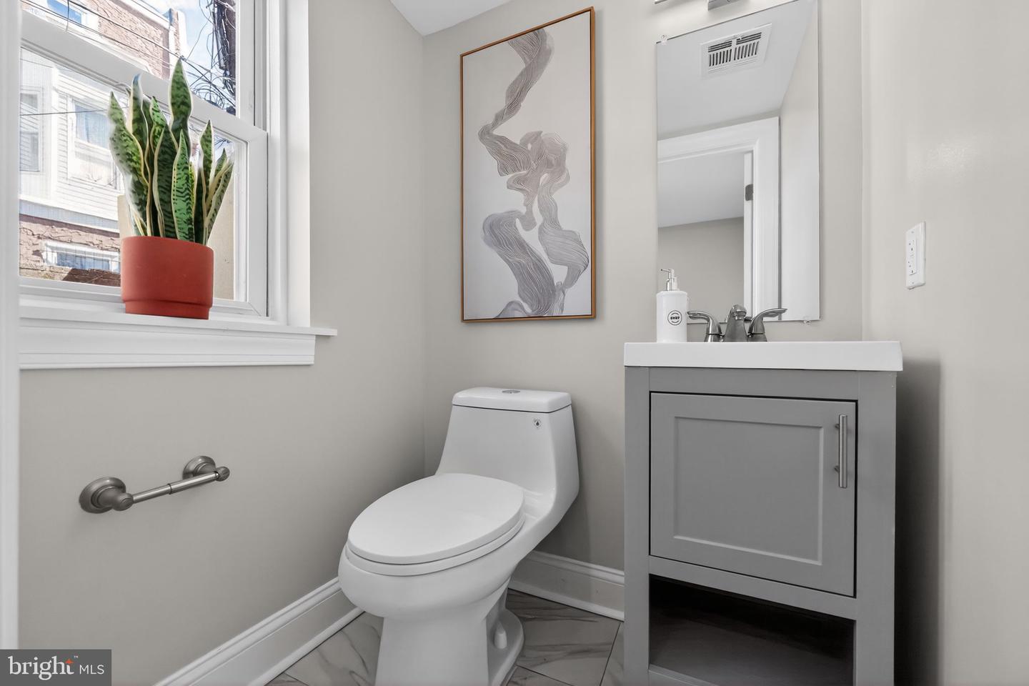 2303 Saint Albans St Property Photo 25