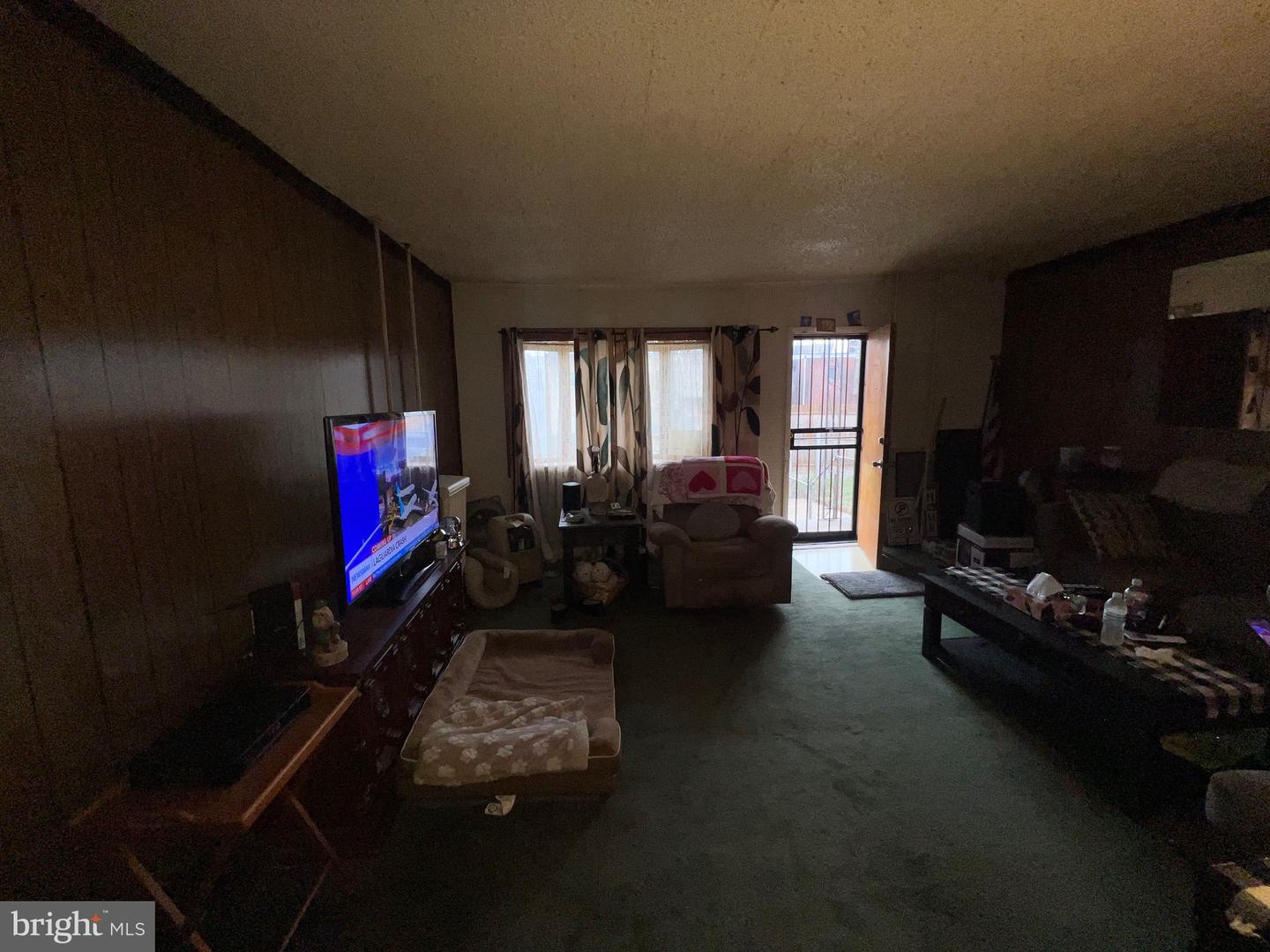 6319 Dickens Ave Property Photo 2