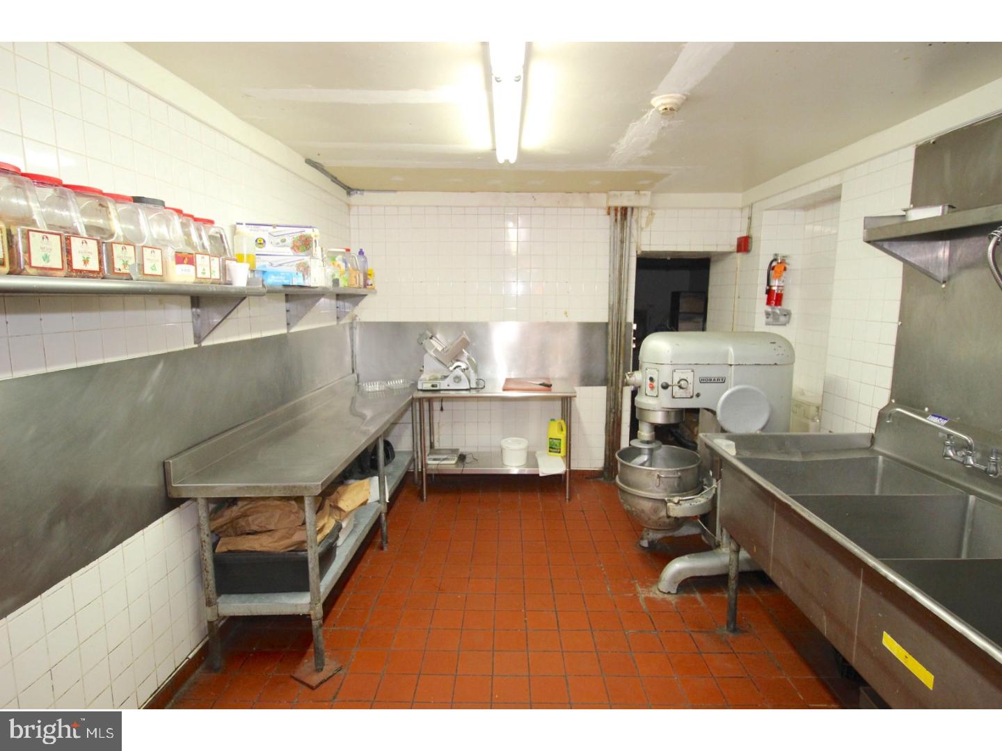 6613 Ridge Ave Property Photo 11