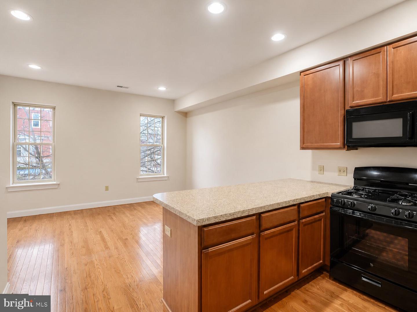 2542 W Girard Ave #2 Property Photo 5