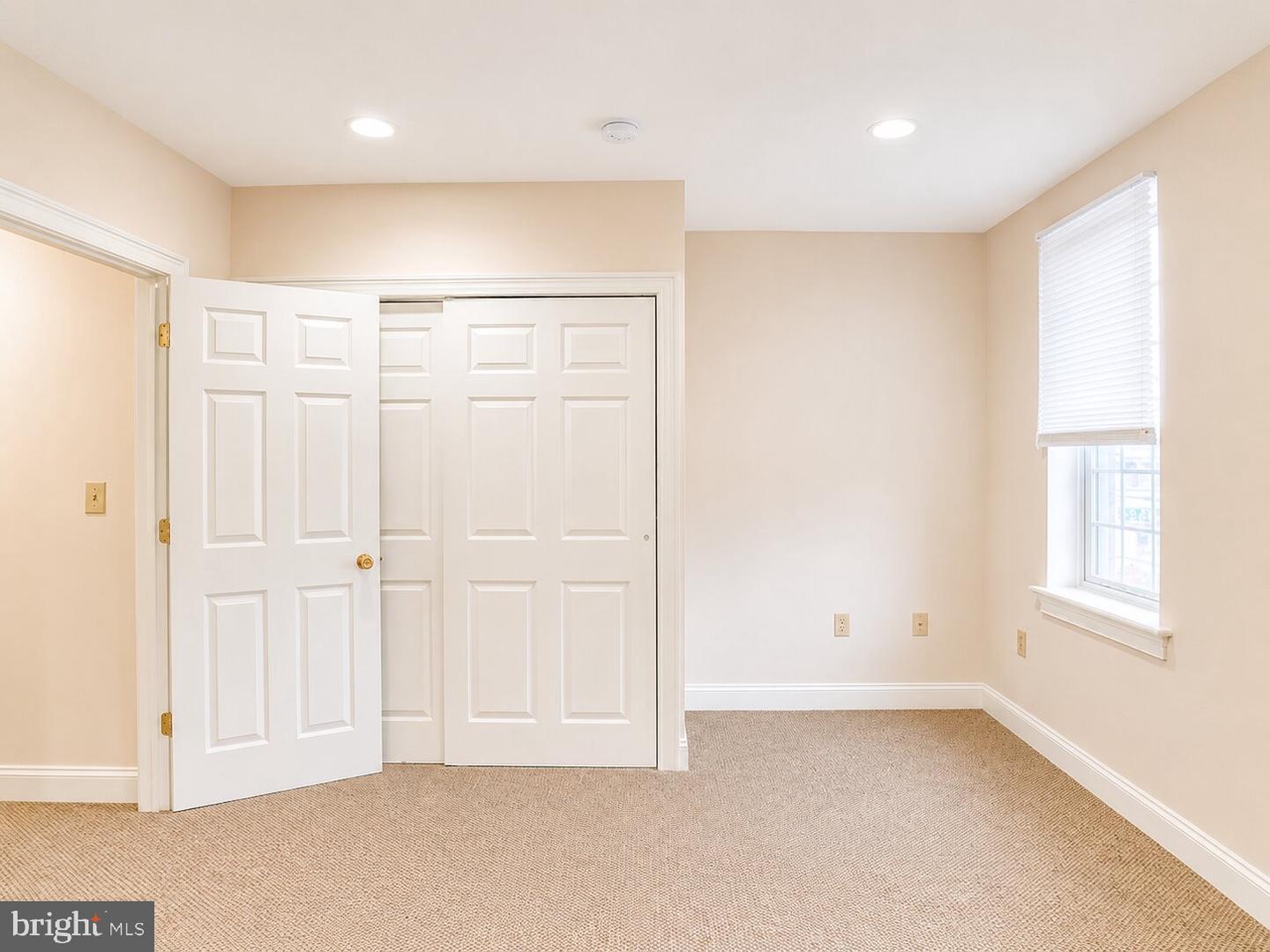 2542 W Girard Ave #2 Property Photo 11