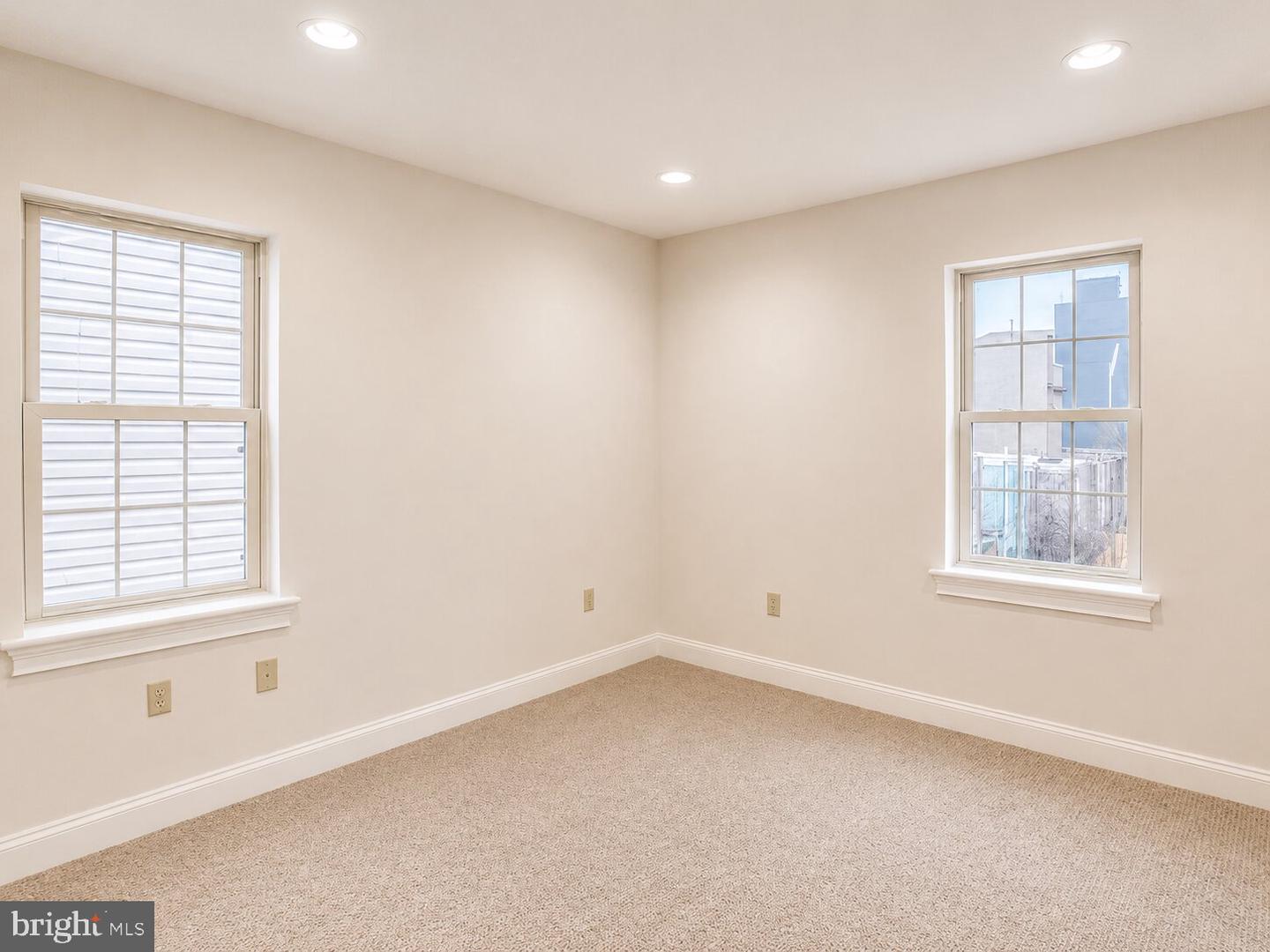 2542 W Girard Ave #2 Property Photo 12