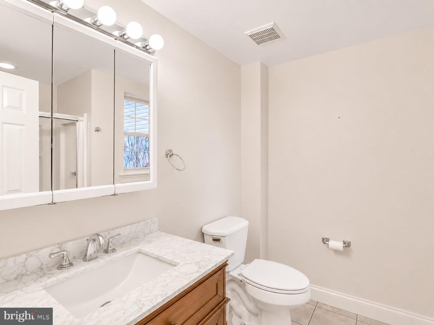 2542 W Girard Ave #2 Property Photo 13