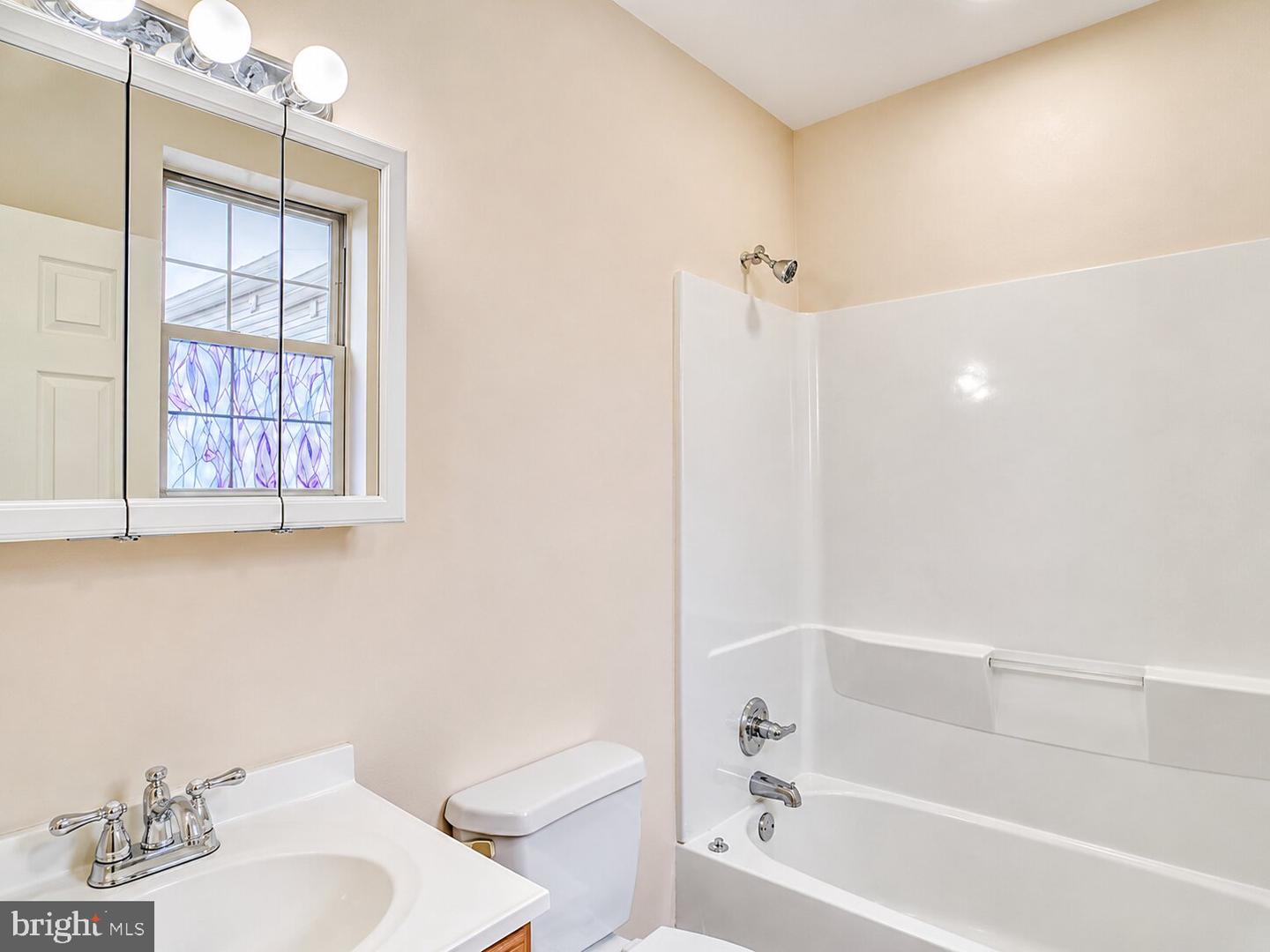 2542 W Girard Ave #2 Property Photo 16
