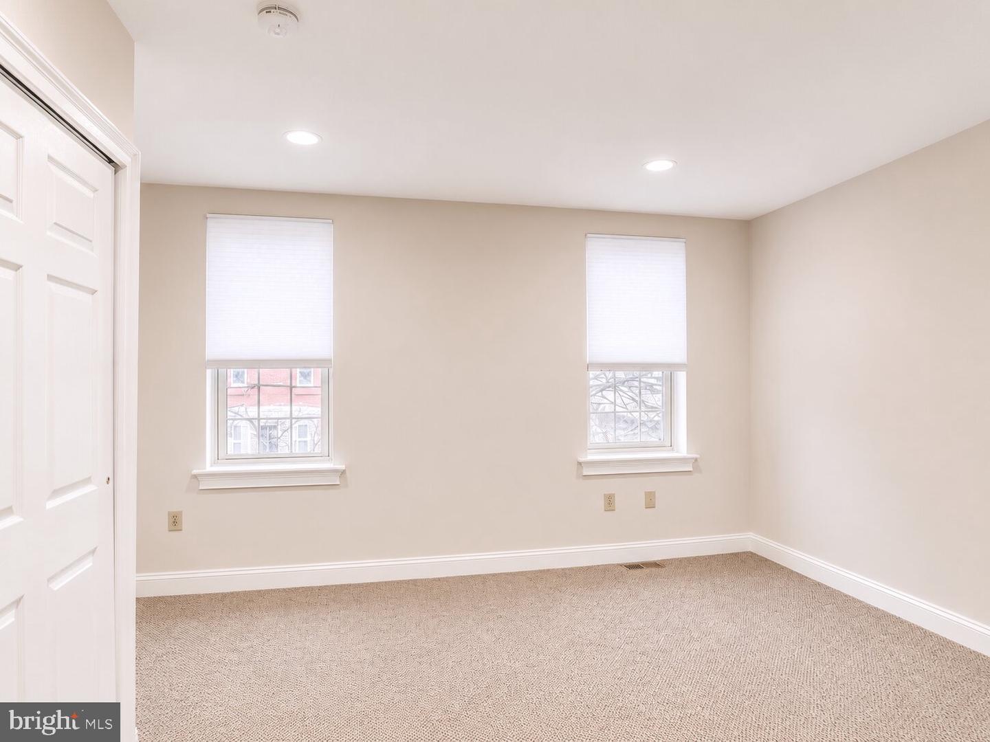 2542 W Girard Ave #2 Property Photo 18