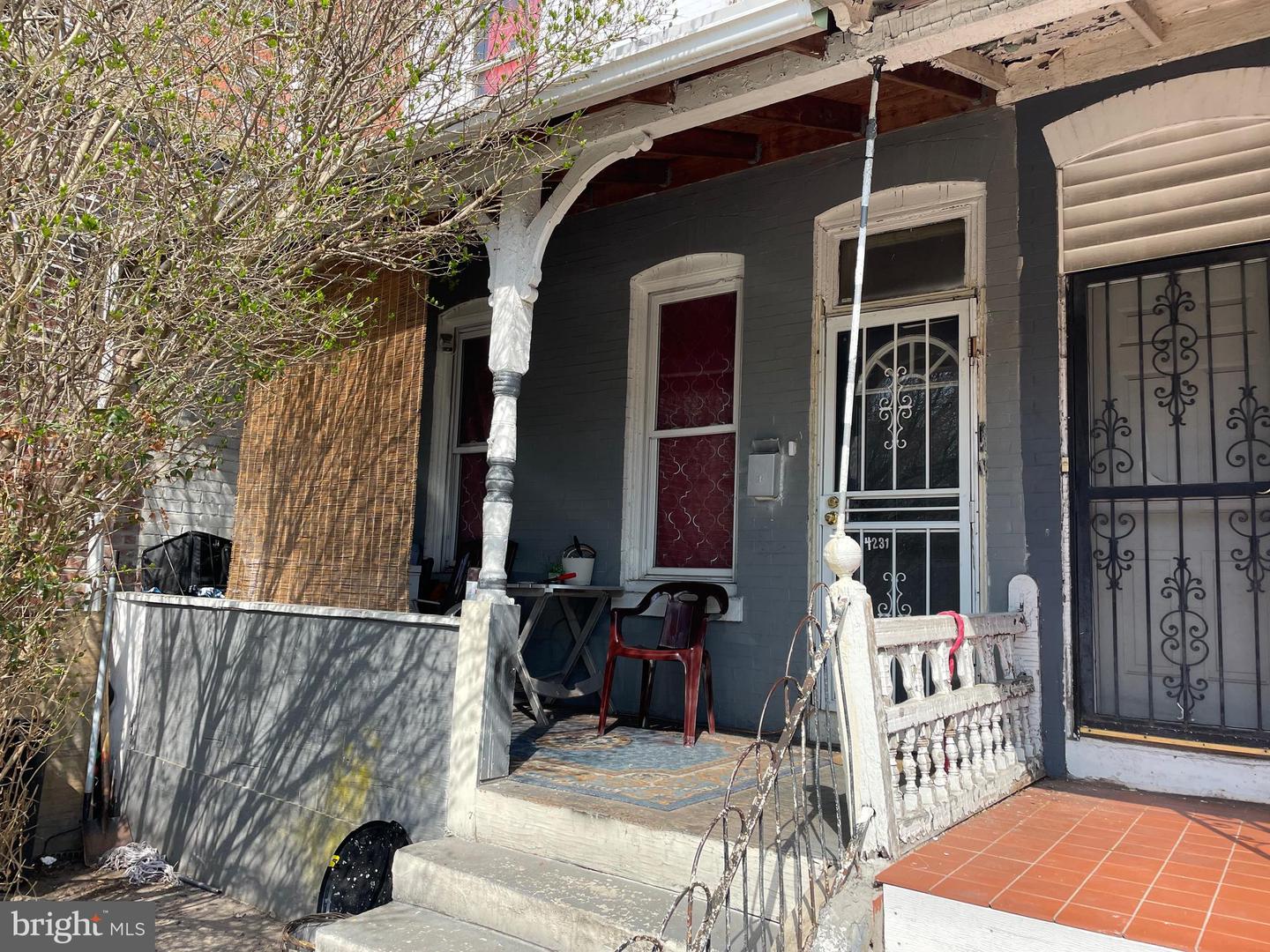 4231 PARRISH ST Property Photo 1