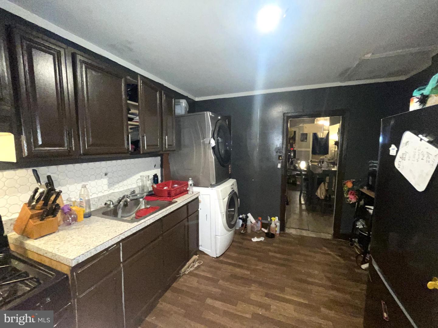 4231 Parrish St Property Photo 6