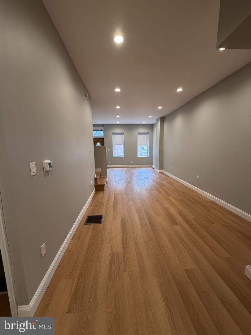 807 Cameron St Property Photo 2