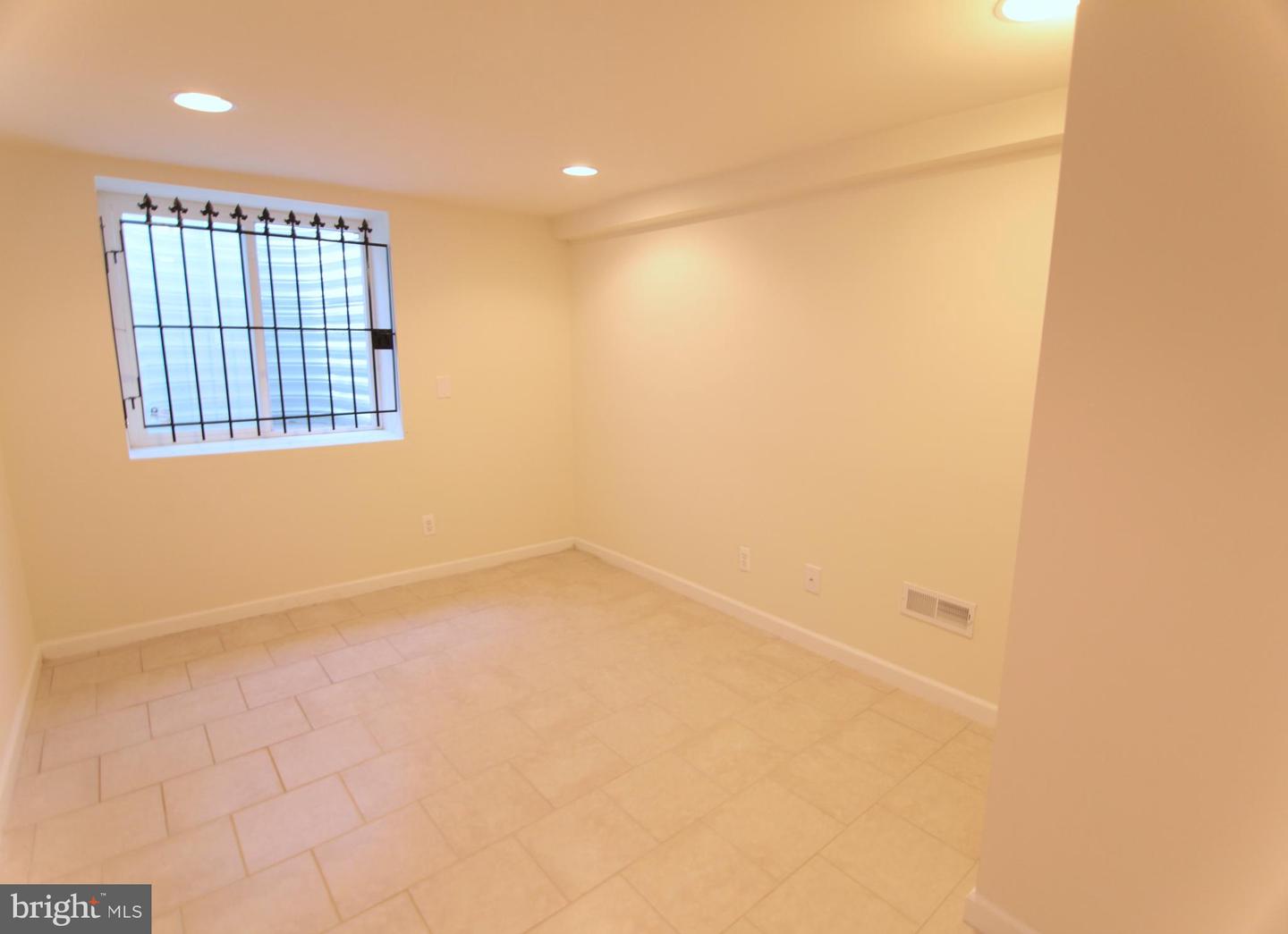 1852 N Willington St #1 Property Photo 6