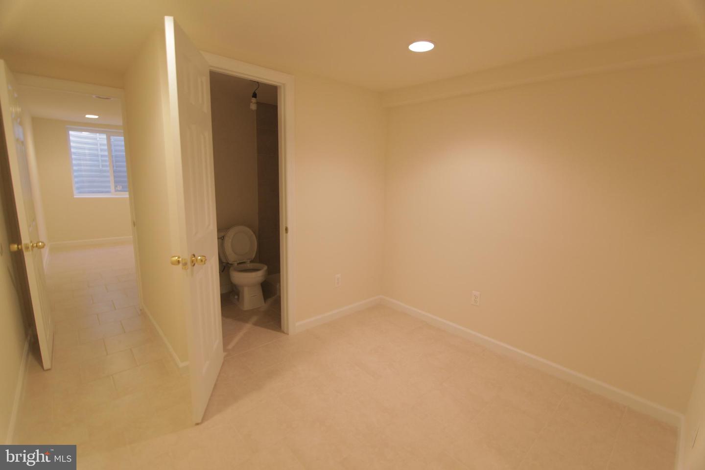 1852 N Willington St #1 Property Photo 20