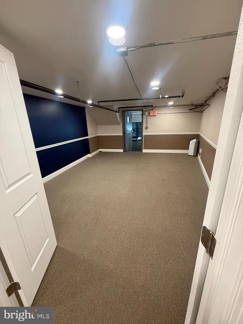 1123-25 S Broad St #2nd Floor Property Photo 8