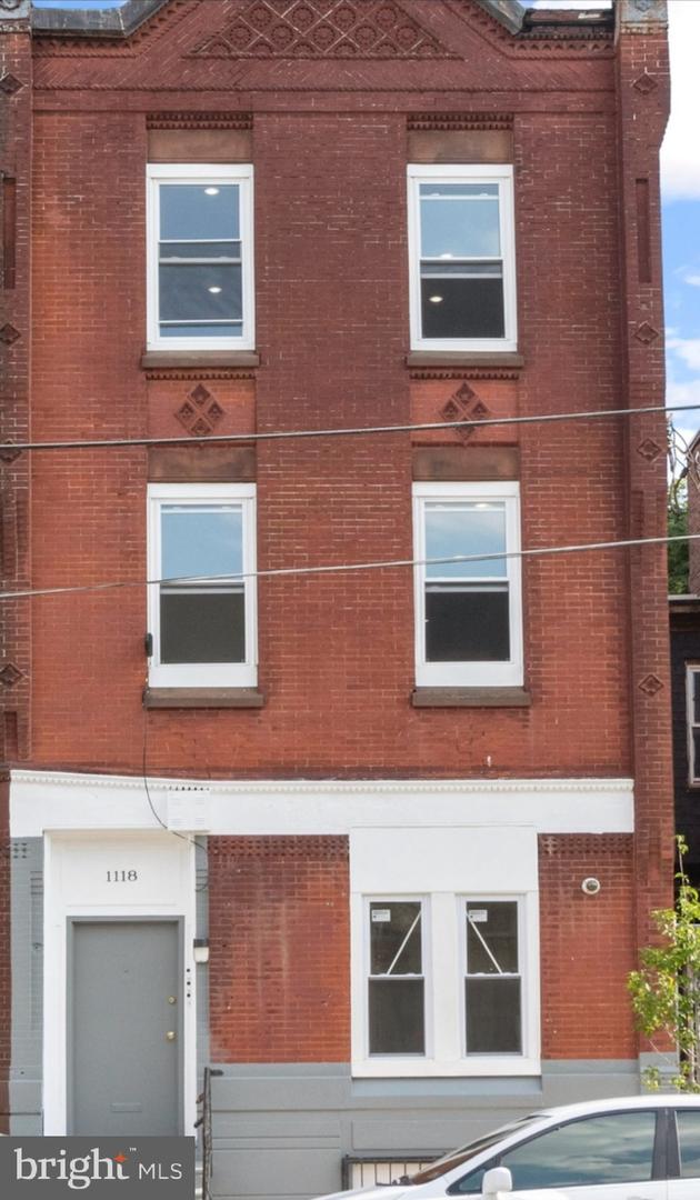 1118 W Lehigh Ave Property Photo 2