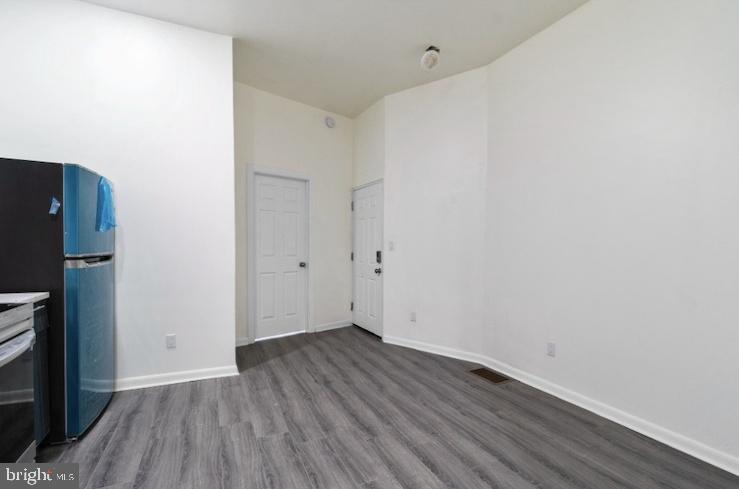 1118 W Lehigh Ave Property Photo 3
