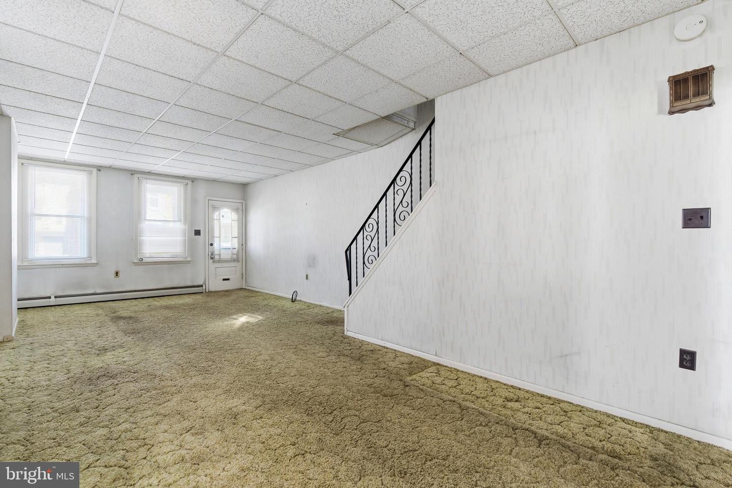 4625 E Stiles St Property Photo 6