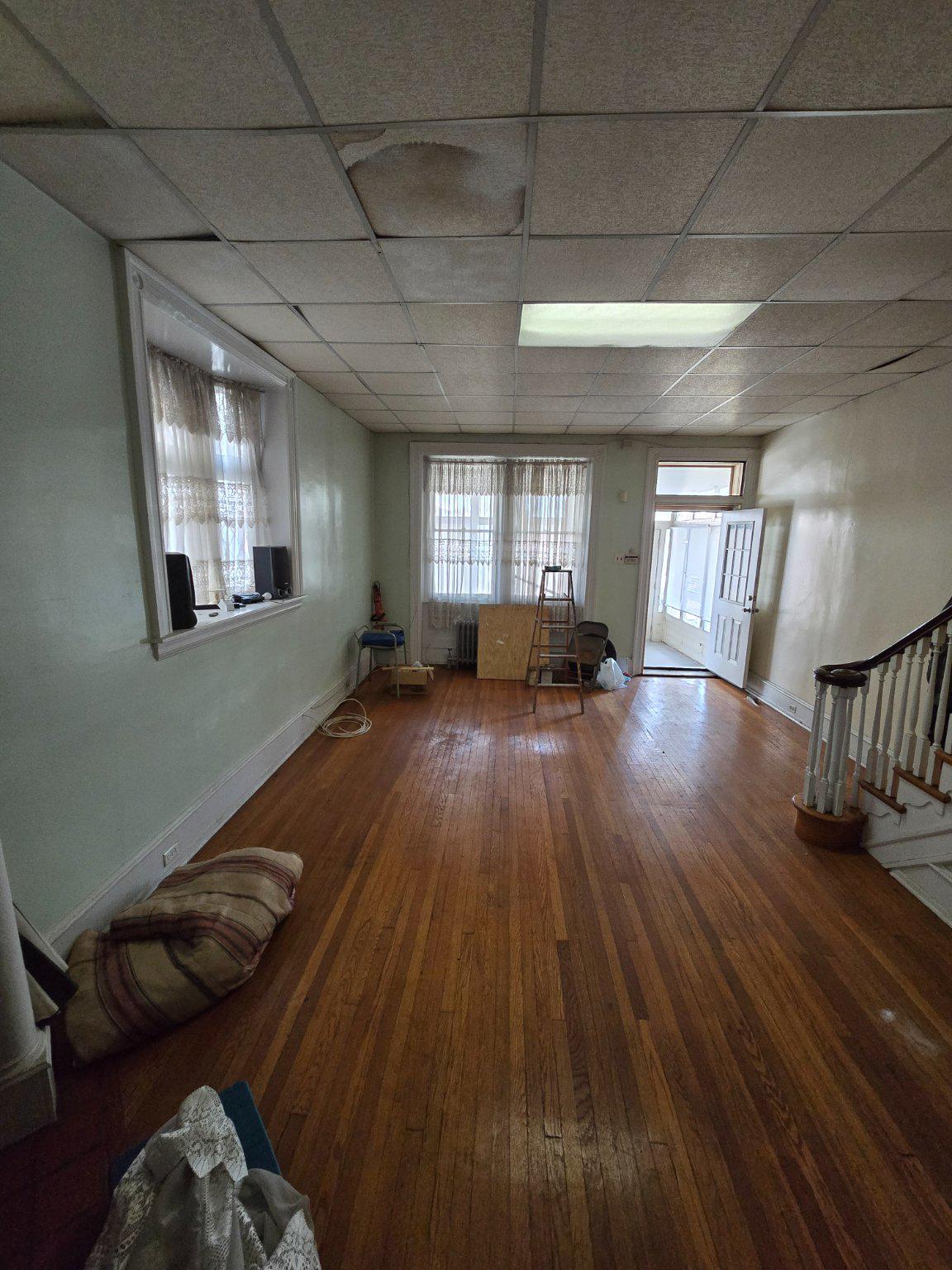 1426 Lindley Ave Property Photo 8