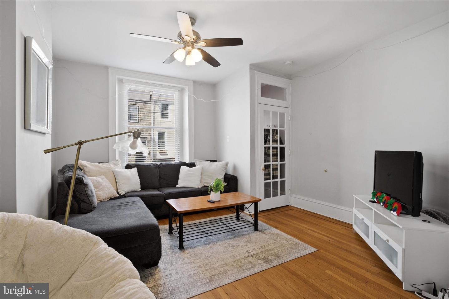 106 W Salaignac St Property Photo 1