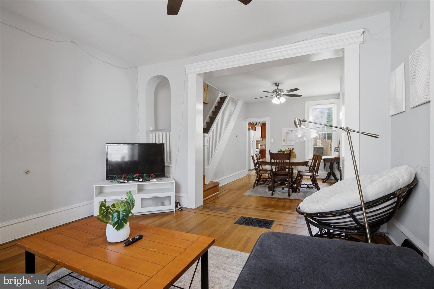 106 W Salaignac St Property Photo 3