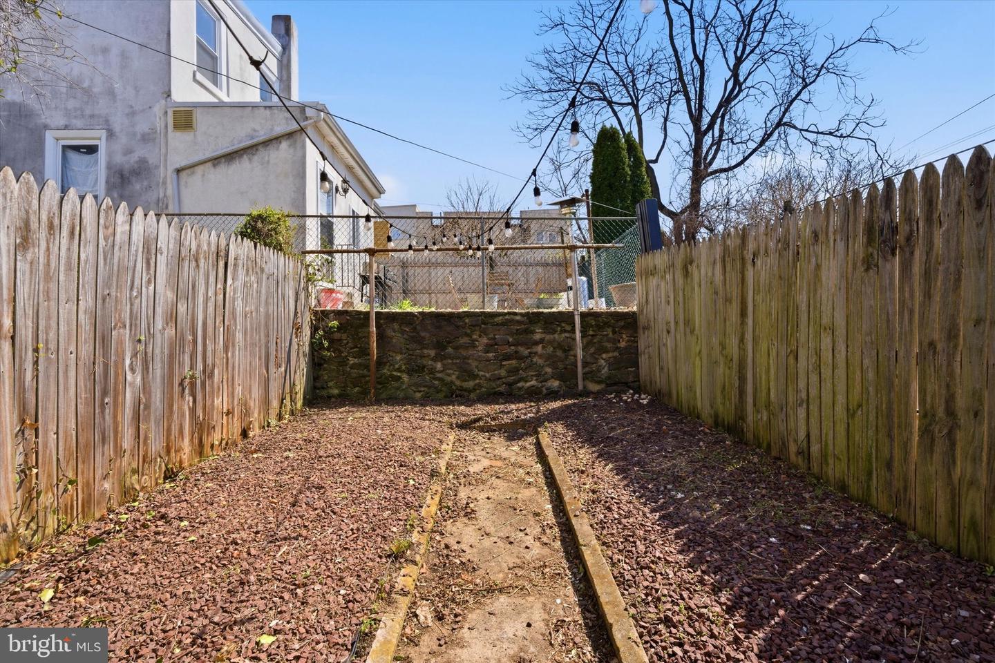 106 W Salaignac St Property Photo 24