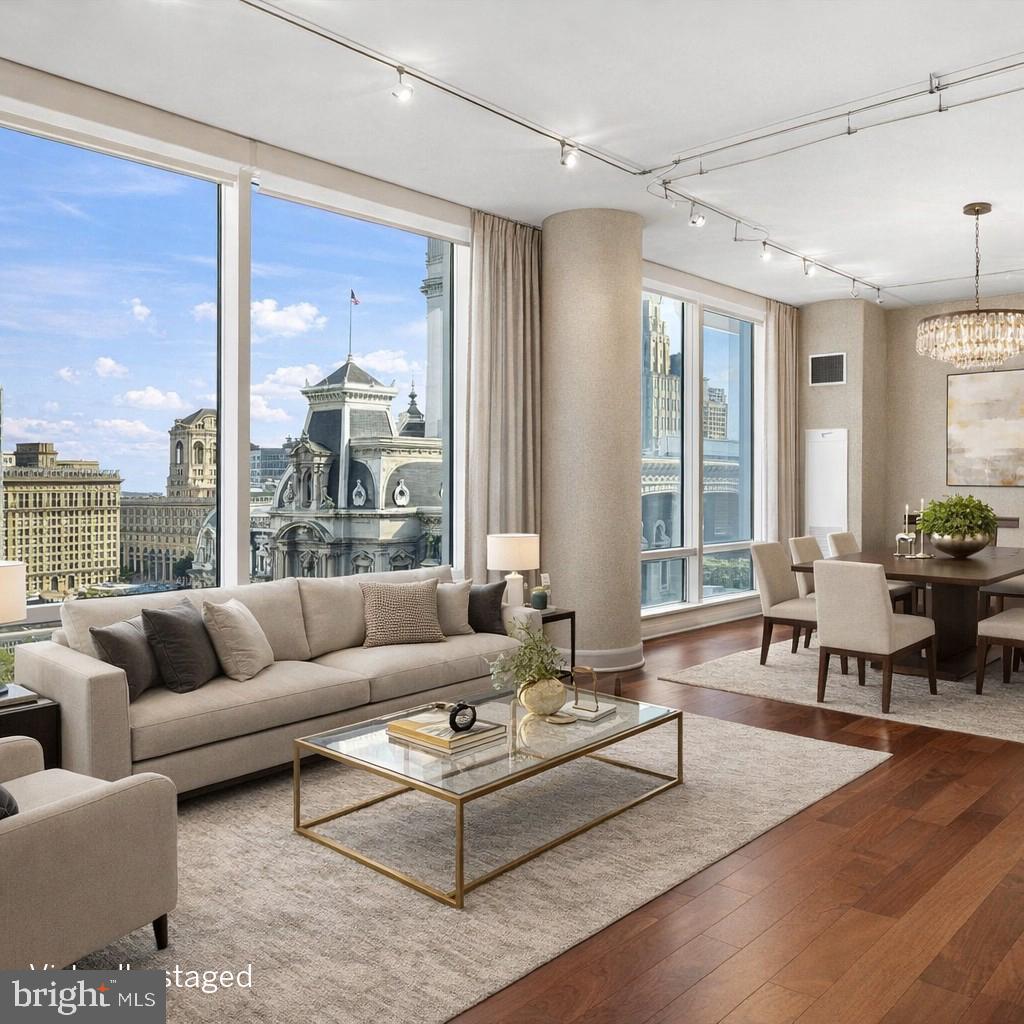 1414-00 S PENN SQ #15F Property Photo 1