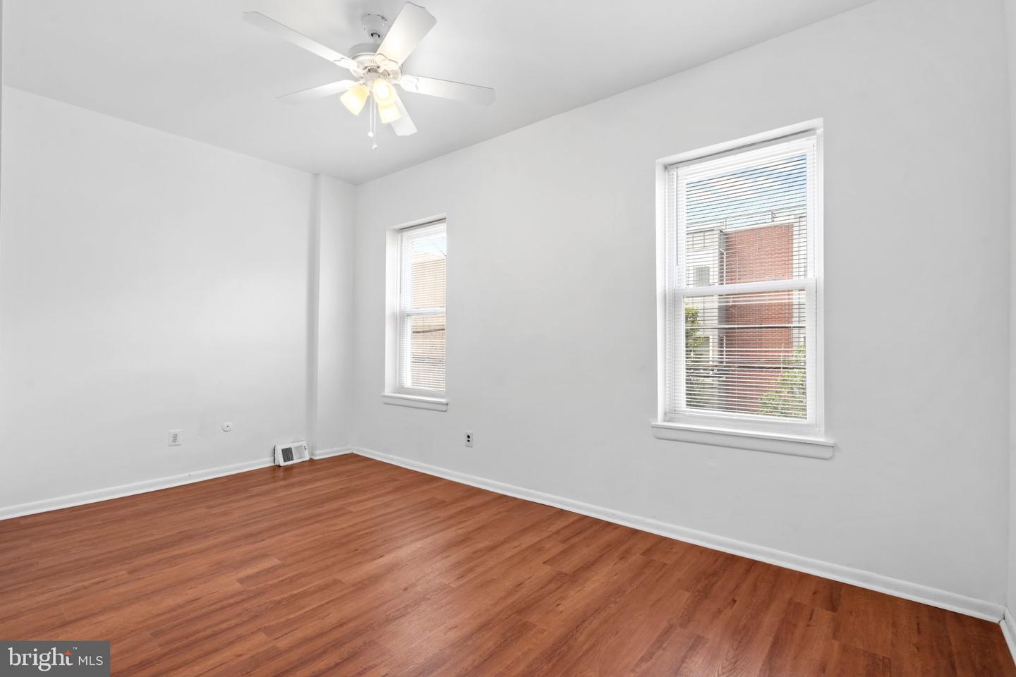1202 Mount Vernon St Property Photo 9