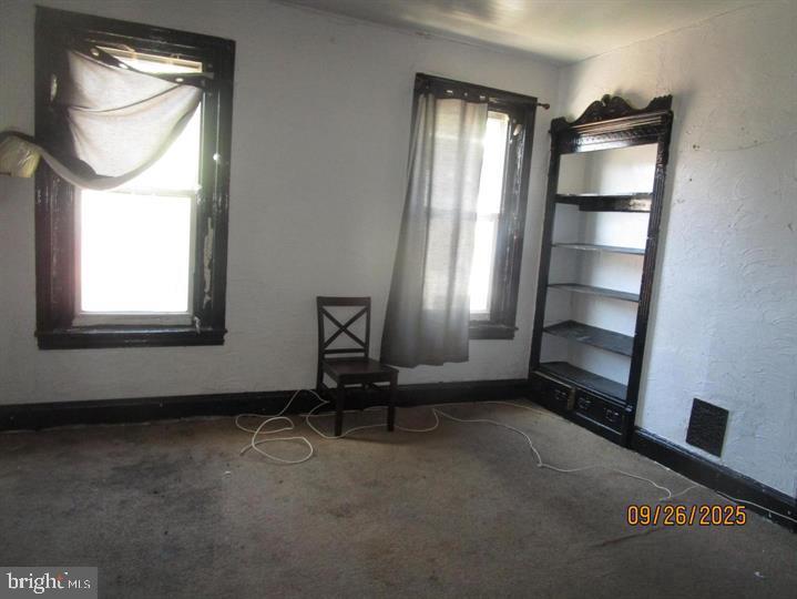 2031 N Stillman Property Photo 3