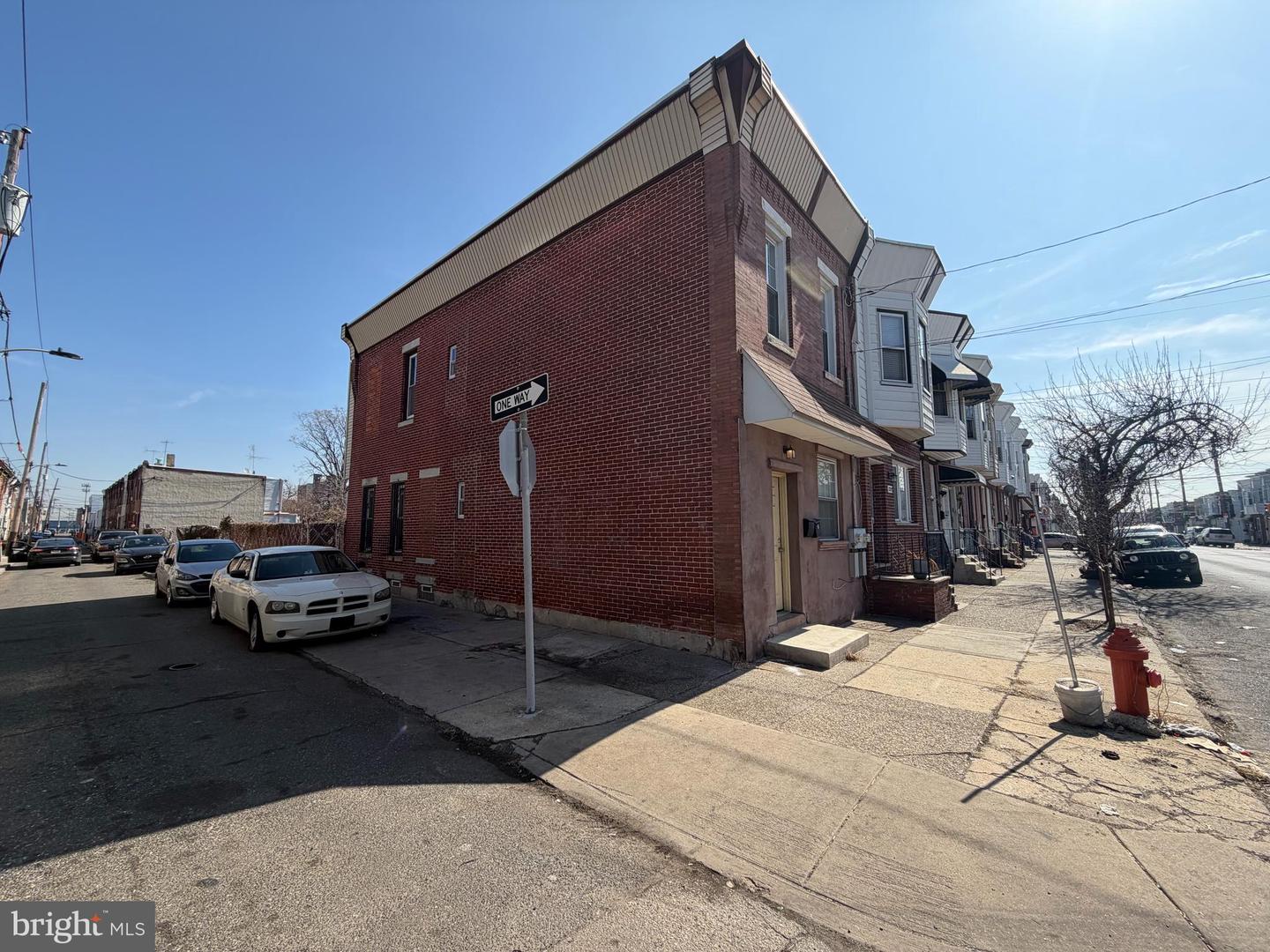 2255 E Clearfield St Property Photo 2