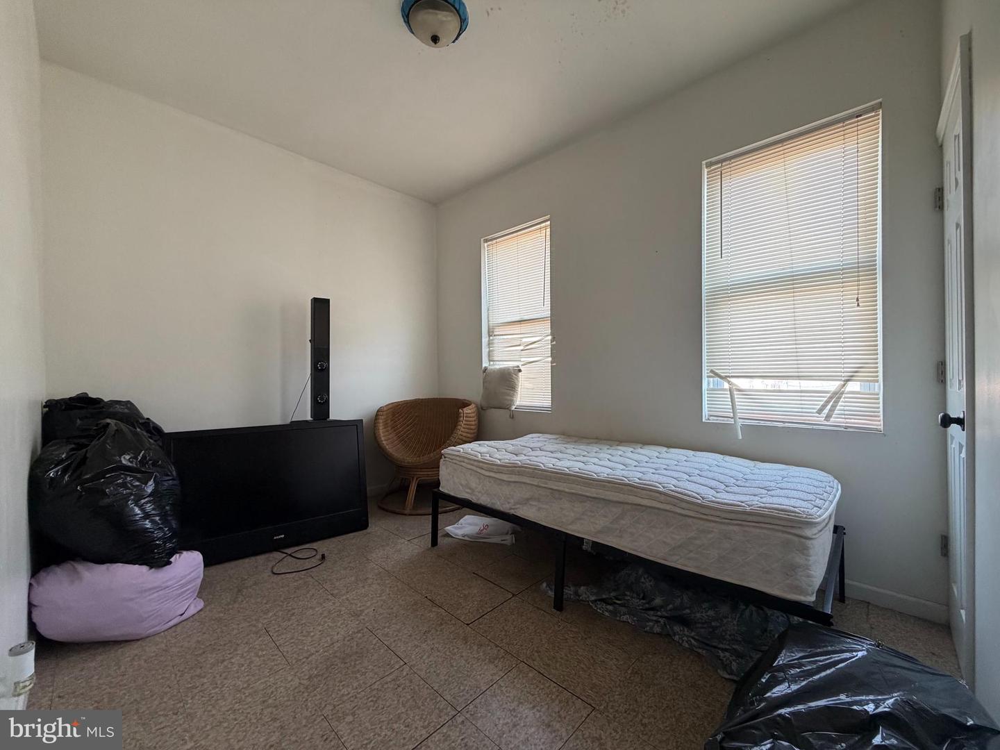 2255 E Clearfield St Property Photo 7