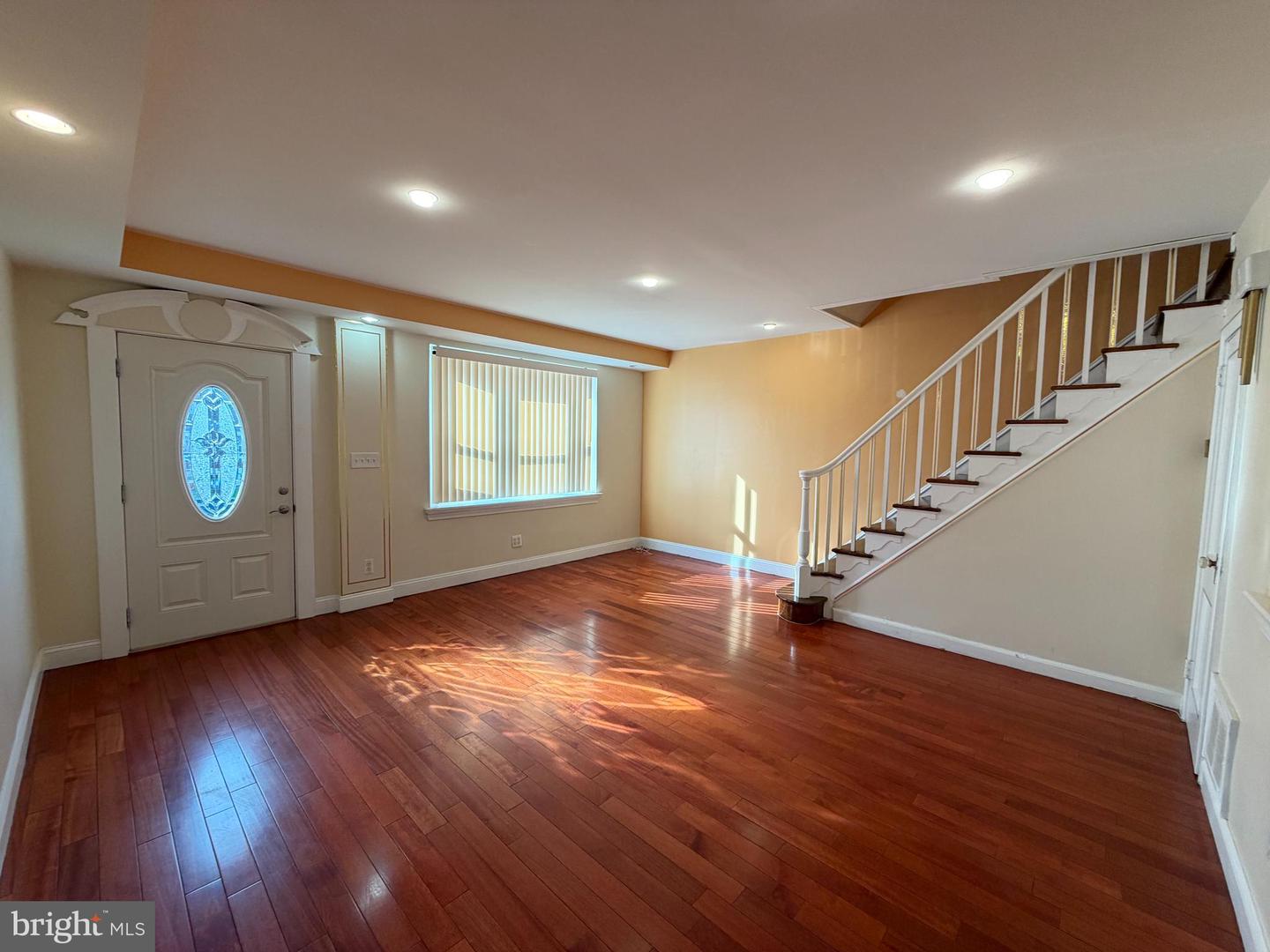 6735 Grovers Ave Property Photo 11