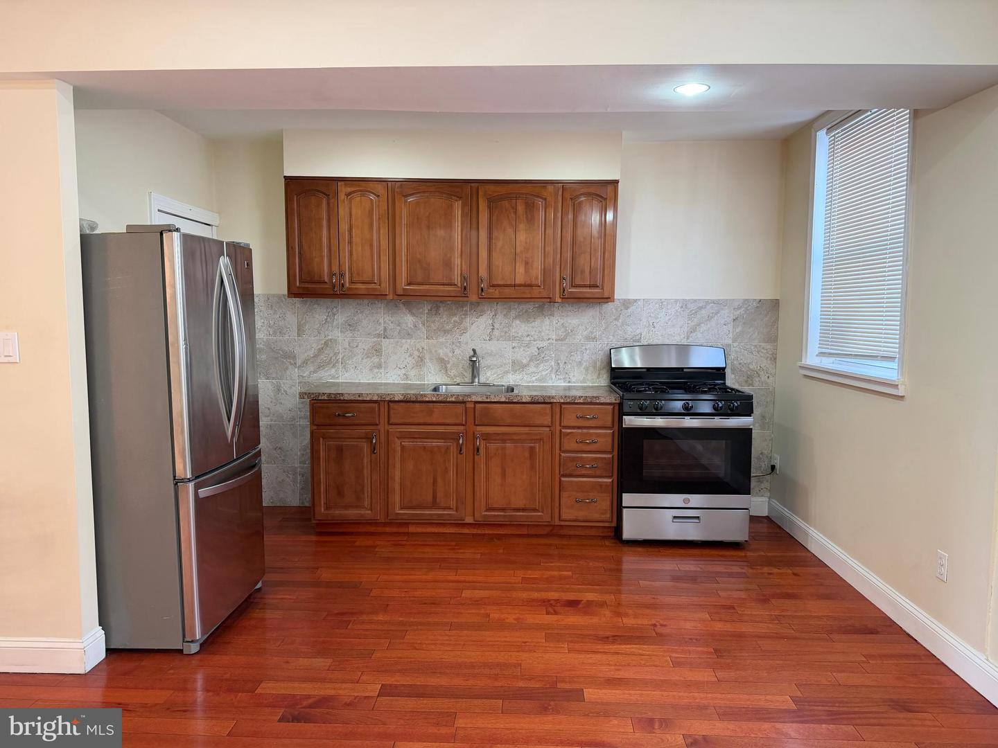 6735 Grovers Ave Property Photo 22