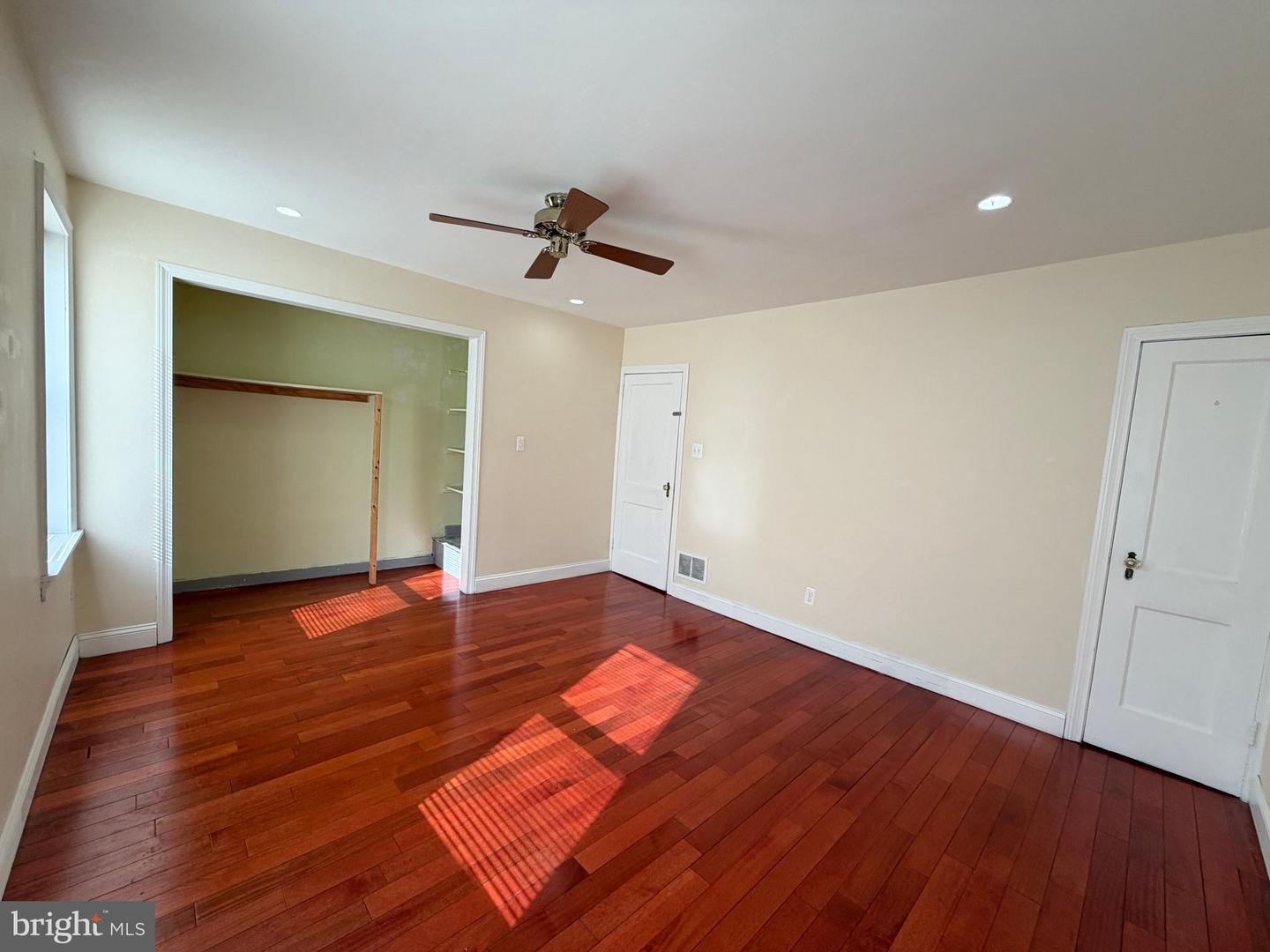 6735 Grovers Ave Property Photo 37